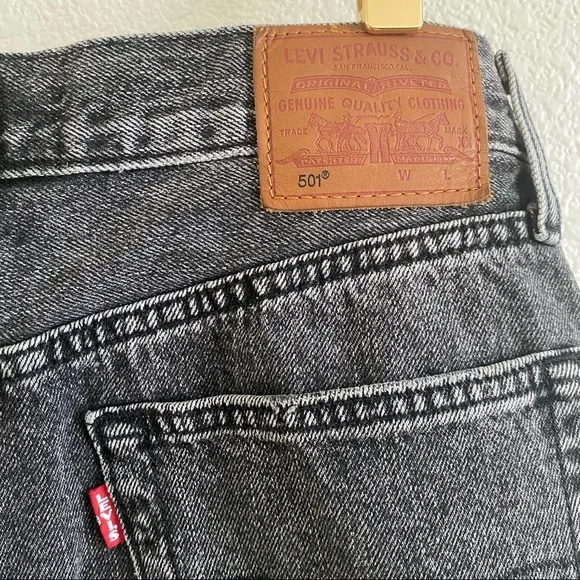 Levi's 501s Premium Denim Washed Black Grey Cut Off Distressed Jean Shorts - Picture 4 of 7